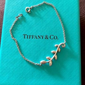 Tiffany & Co. Paloma Picasso Olive Leaf Bracelet